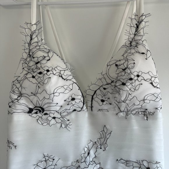 Prom Dress never worn - Picture 11 of 12